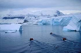Antartide con i gommoni