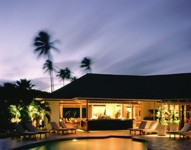 Il bar della piscina (Foto: Carlisle Bay Antigua)