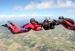 Paracadutismo acrobatico a Busselton, Australia. © BBC All Media/all World rights in perpetuity 