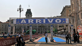 Trieste, l'arrivo in piazza Unità d'Italia. Foto: Roberta Radini-Asd Bavisela