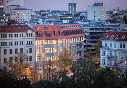 A Berlino, nuova vita per l'hotel delle stelle