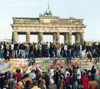 Berlino, 1989. I berlinesi si riappropriano della città
