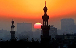 Il profilo moderno e insieme antico del Cairo (Foto: Getty Images)