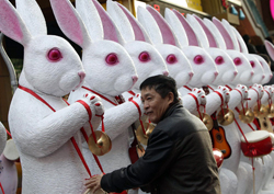 La Cina entra nell'anno del coniglio