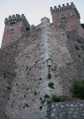 Le torri merlate del castello di Collalto Sabino