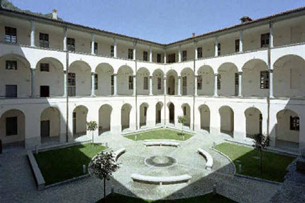 Chiostro di S. Abbondio a Como