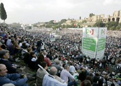 Manifestanti a Roma al Circo Massimo