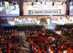 Da Montesilvano le nuove politiche del turismo 2 La sala della conferenza