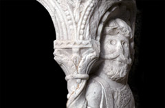 Compostela fa tappa in Vaticano 4 Apostolo S. Giacomo. Porta di Platerías. Cattedrale di Santiago di Compostela