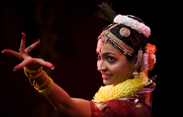 Duetto di danza Bharatanatyam