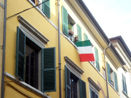 Il tricolore dell'albergatore di Desio