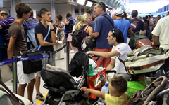 Passeggeri bloccati in aeroporto