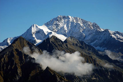 La vetta innevata del Disgrazia