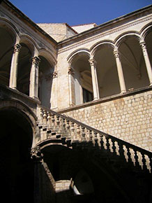 Ragusa Il Palazzo del Rettore