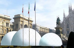 Il padiglione realizzato in Piazza Duomo a Milano, per il Salone del Mobile