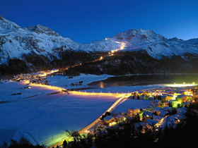 La pista illuminata del Corvatsch-Furtschellas