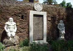 La porta alchemica di piazza Vittorio