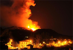 L'Etna. L'eruzione registrata in questi giorni (Foto: Ansa)