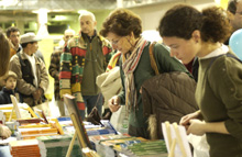 Visitatori della fiera del consumo critico