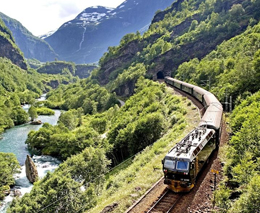 Un tratto della ferrovia Flåm-Myrdal. Foto: VisitFlåm/Morten Rakke