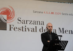 Roberto Saviano in un incontro del 2009