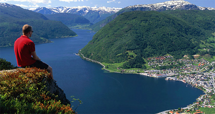 Veduta panoramica del fiordo di Sogn. Foto: Destination Sogndal & Luster/Finn Loftesnes 