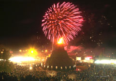 Rivive il fuoco tra sacro e profano