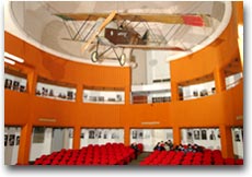 Vittoriale Lo SVA 10 sospeso alla cupola dell’Auditorium