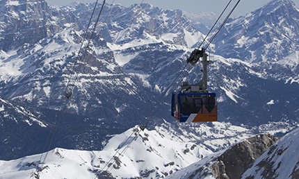 Apre la nuova funivia della Marmolada