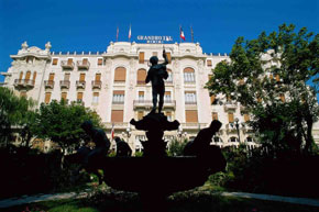 Il Grand Hotel di Rimini con il suo parco
