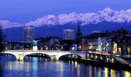 Grenoble Luci della sera sulla città. Foto: © Franck Guiziou/hemis.fr