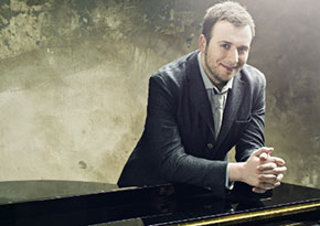 Raphael Gualazzi