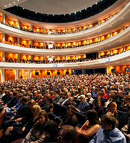 Helsinki, auditorium dell'Opera Nazionale di Finlandia. Foto di Heikki Tuuli, ONF