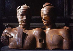 Finalmente scultura 1 Igor Mitoraj, Cacciatori feriti