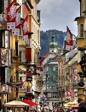 Pasqua Le antiche case di Maximilan Strasse, nel cuore di Innsbruck