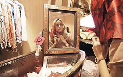 Le autorità iraniane alla fiera dell'artigianato