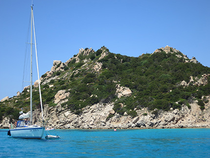 Sardegna Il mare azzurrissimo dell'Isola di Spargi