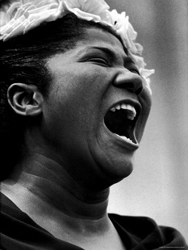 La cantante Mahalia Jackson