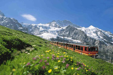 Piccoli viaggiatori a piedi e in treno