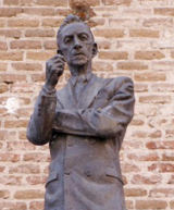 La statua di Lara a Madrid