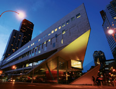 Due settimane e mezzo a New York 1 L'esterno del Lincoln Center