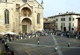 La Lippa (o S-cianco) in Piazza Duomo (Foto:Marchiori)
