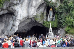 Pellegrini a Lourdes