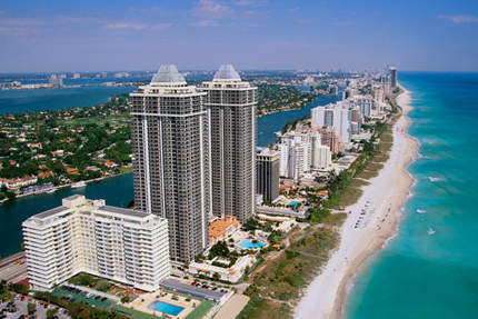 Grattacieli a filo d'acqua. Il paesaggio unico di Miami