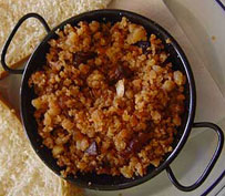 Le briciole di pane secco sono l'ingrediente principale del Migas