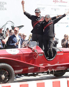 I vincitori assoluti Giordano Mozzi e Stefania Biacca su Lancia Lambda 221 spider Ca.Sa.Ro del 1928