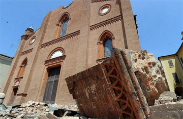 Mirandola, il duomo devastato dal sisma