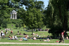 camminare L'Englischer Garten a Monaco di Baviera