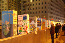 Il domino gigante lungo due chilometri che segue il tracciato del muro a Berlino. Un'installazione per ricordare la divisione della città