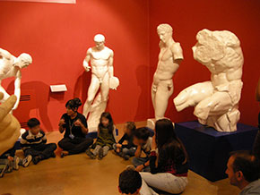 Visita guidata al Museo tattile di Ancona. Credit: www.famigliealmuseo.it